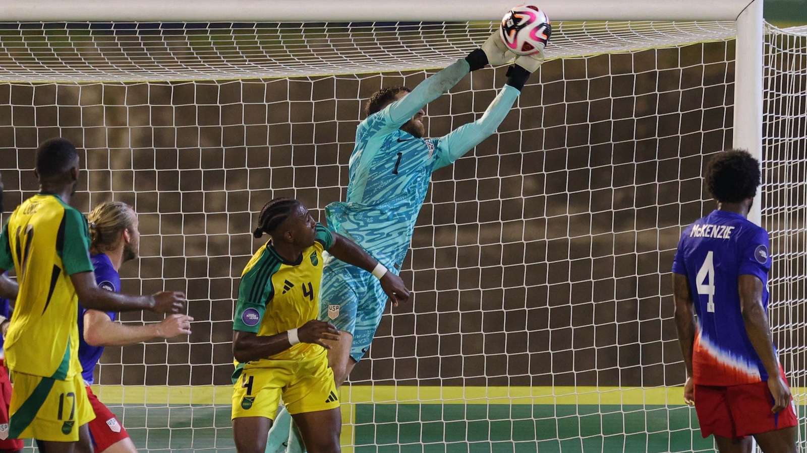 超联赛中 超联赛中