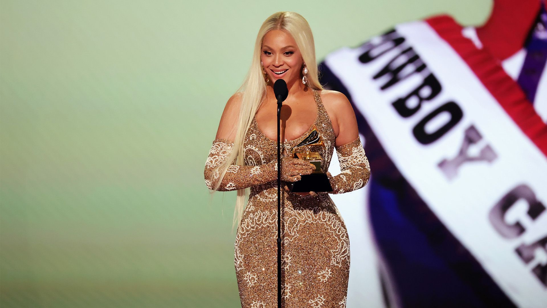 产生积极效 产生积极效